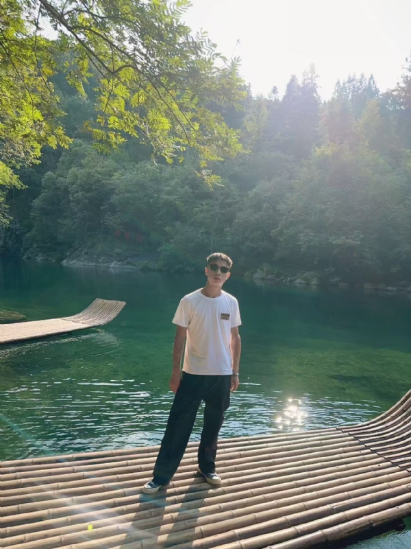 林言的第二张照片--安徽上门女婿服务网